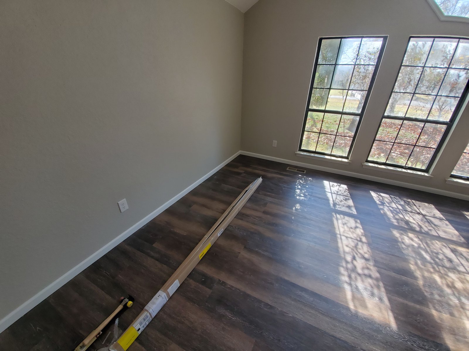 Flooring installation project gallery - Project 135 - Image 21