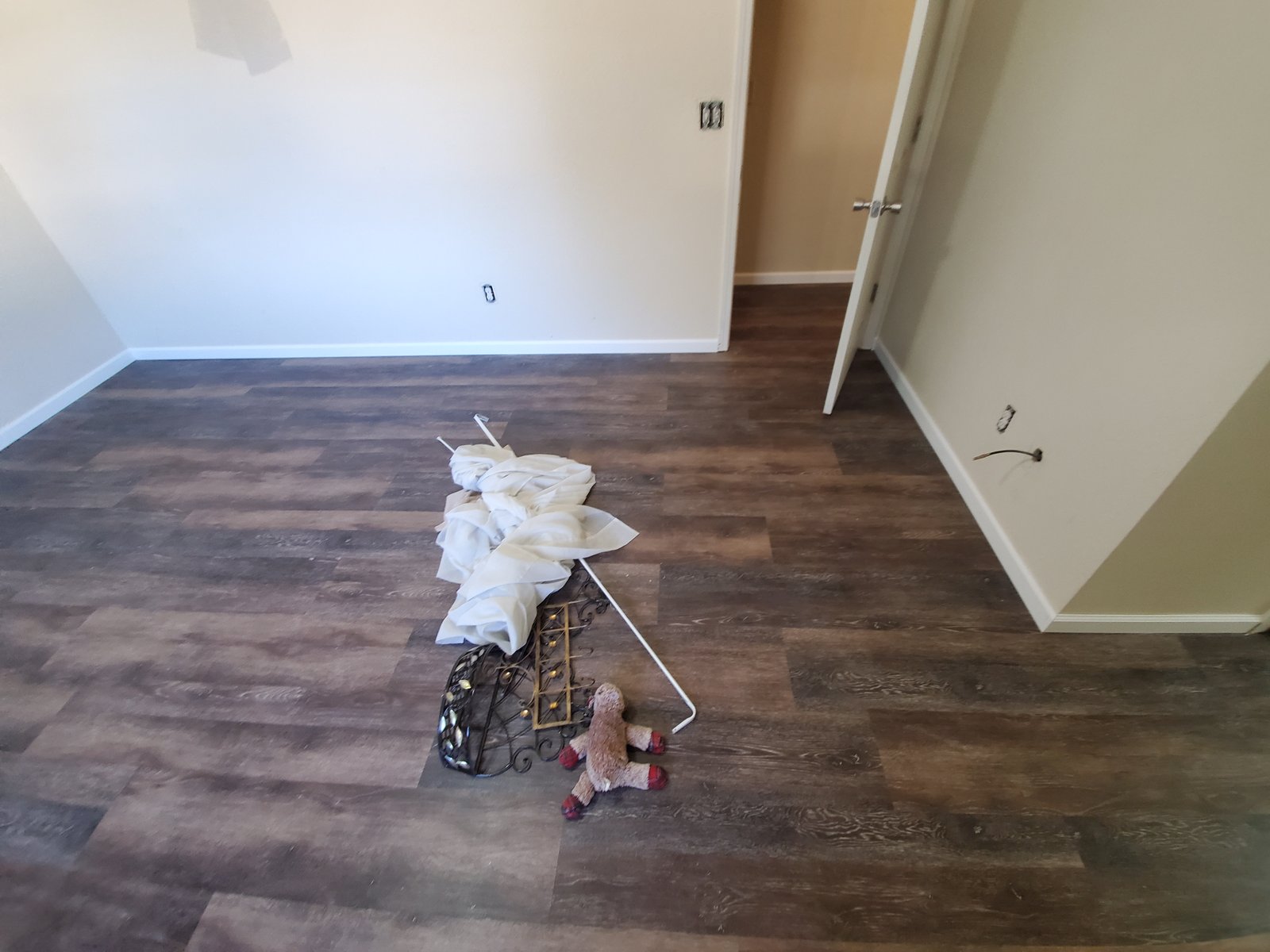 Flooring installation project gallery - Project 135 - Image 29