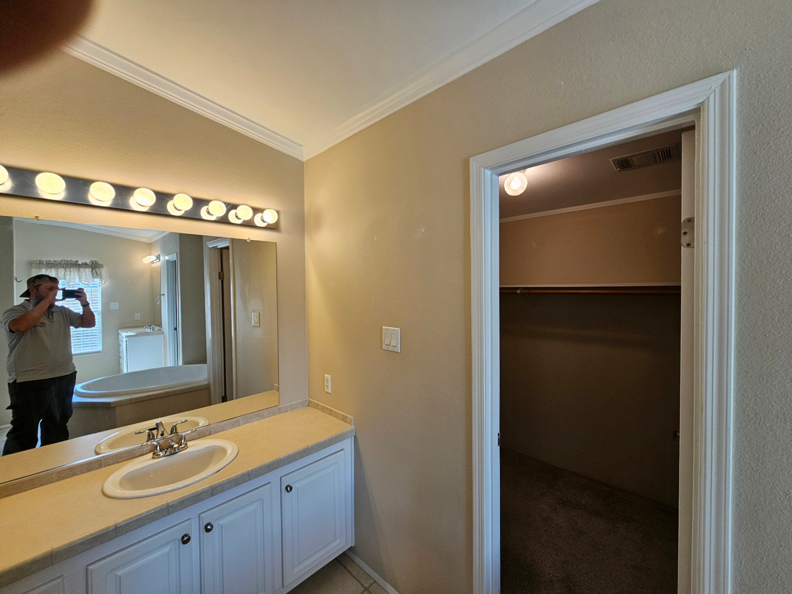 Flooring installation project gallery - Project 136 - Image 10