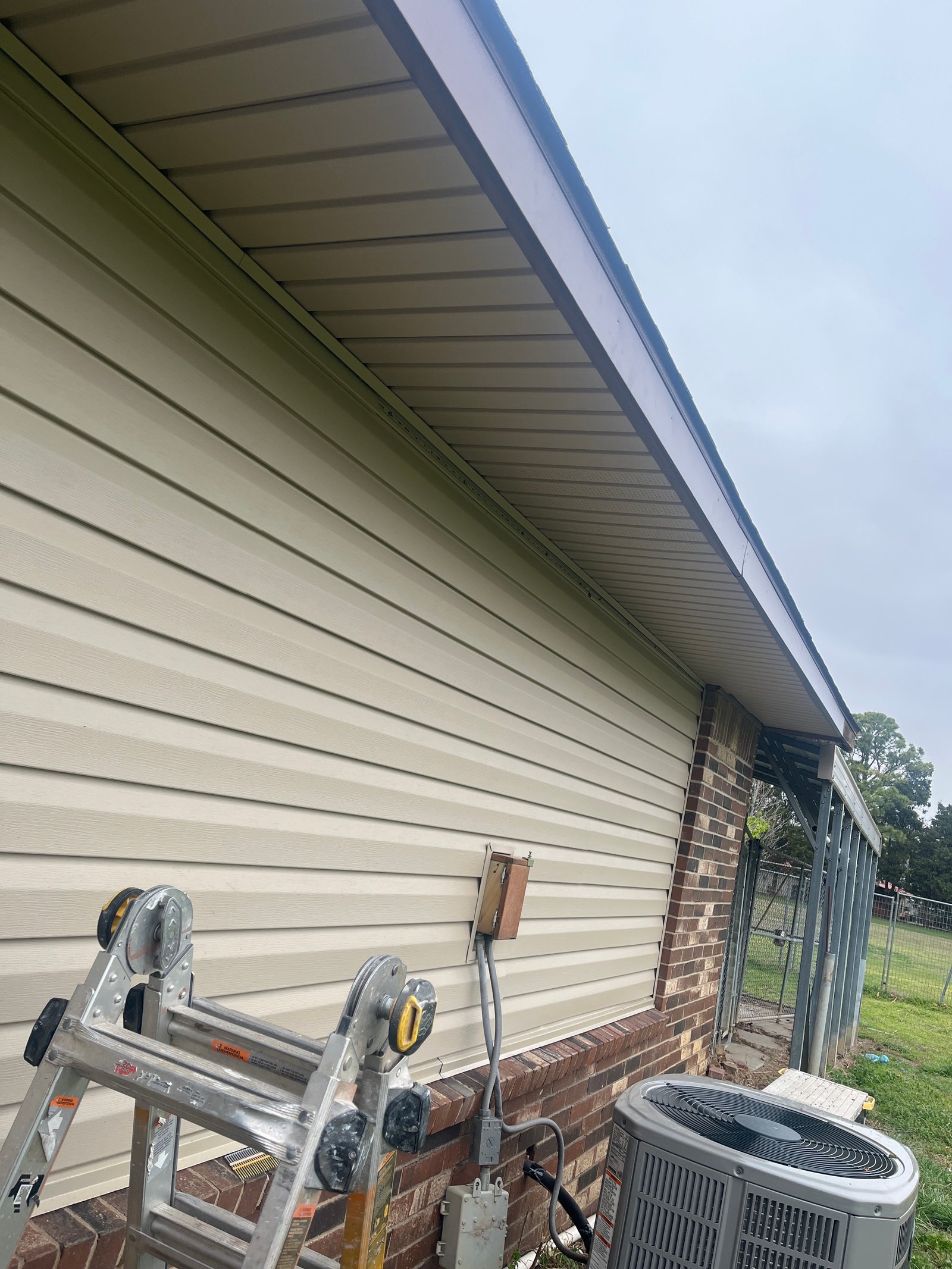 Siding installation project gallery - Project 106 - Image 25