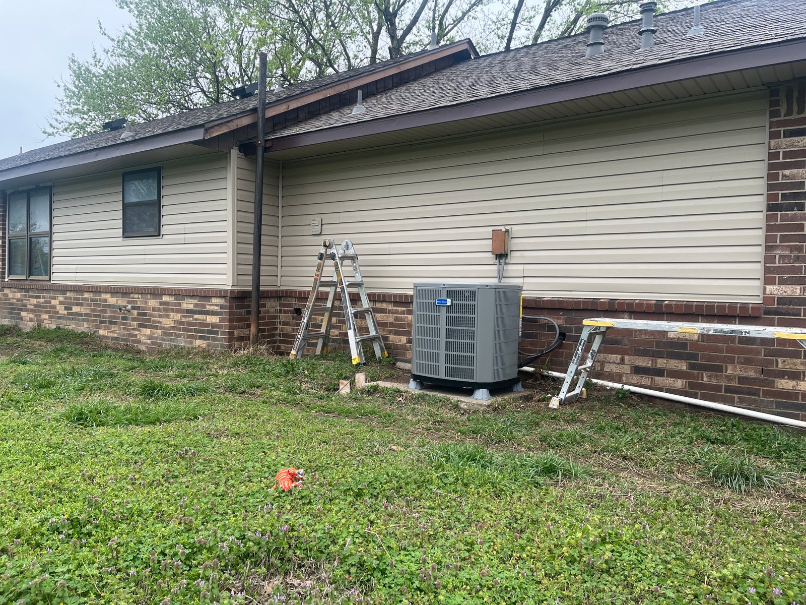 Siding installation project gallery - Project 106 - Image 27