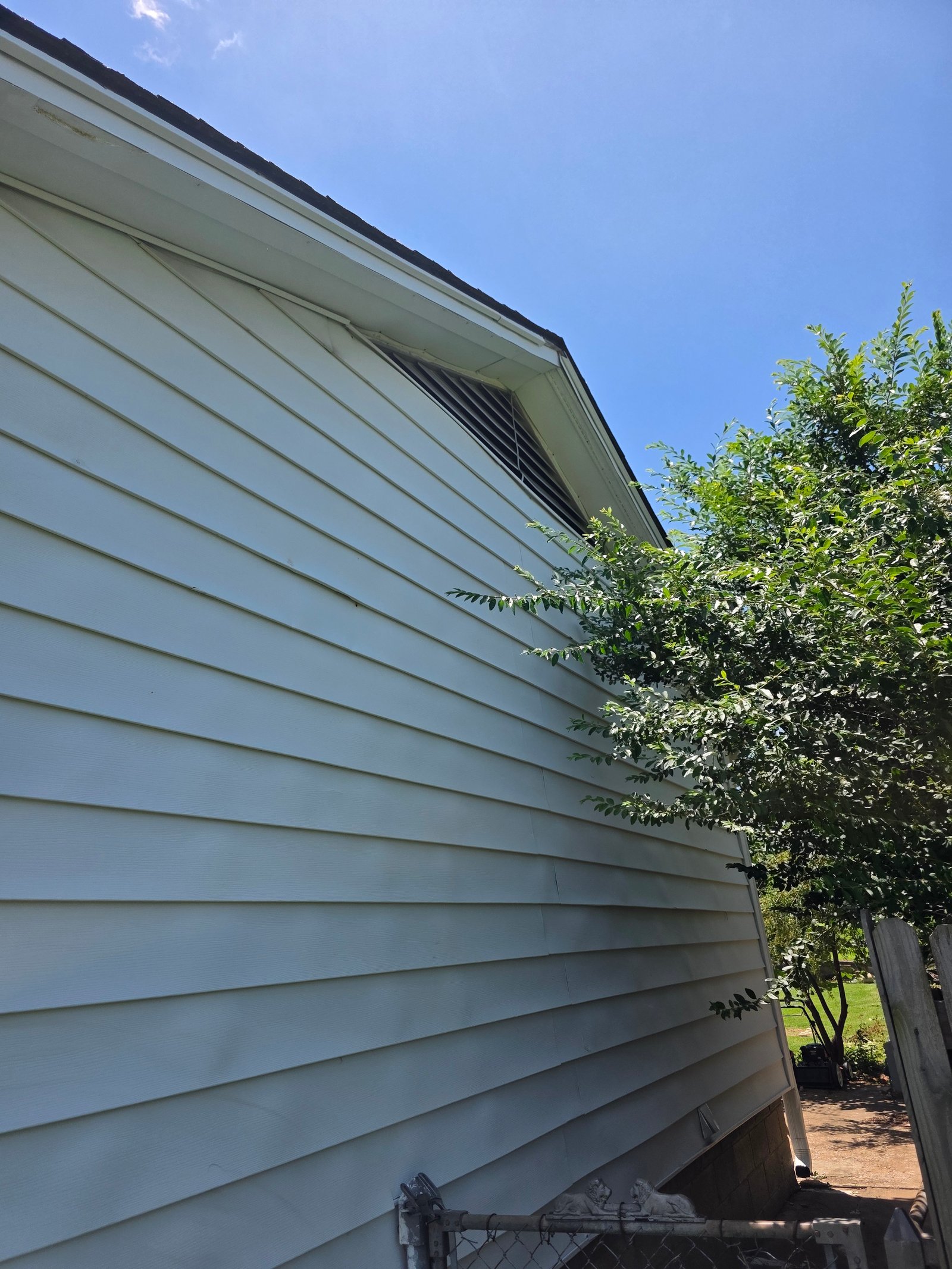 Siding installation project gallery - Project 122 - Image 9