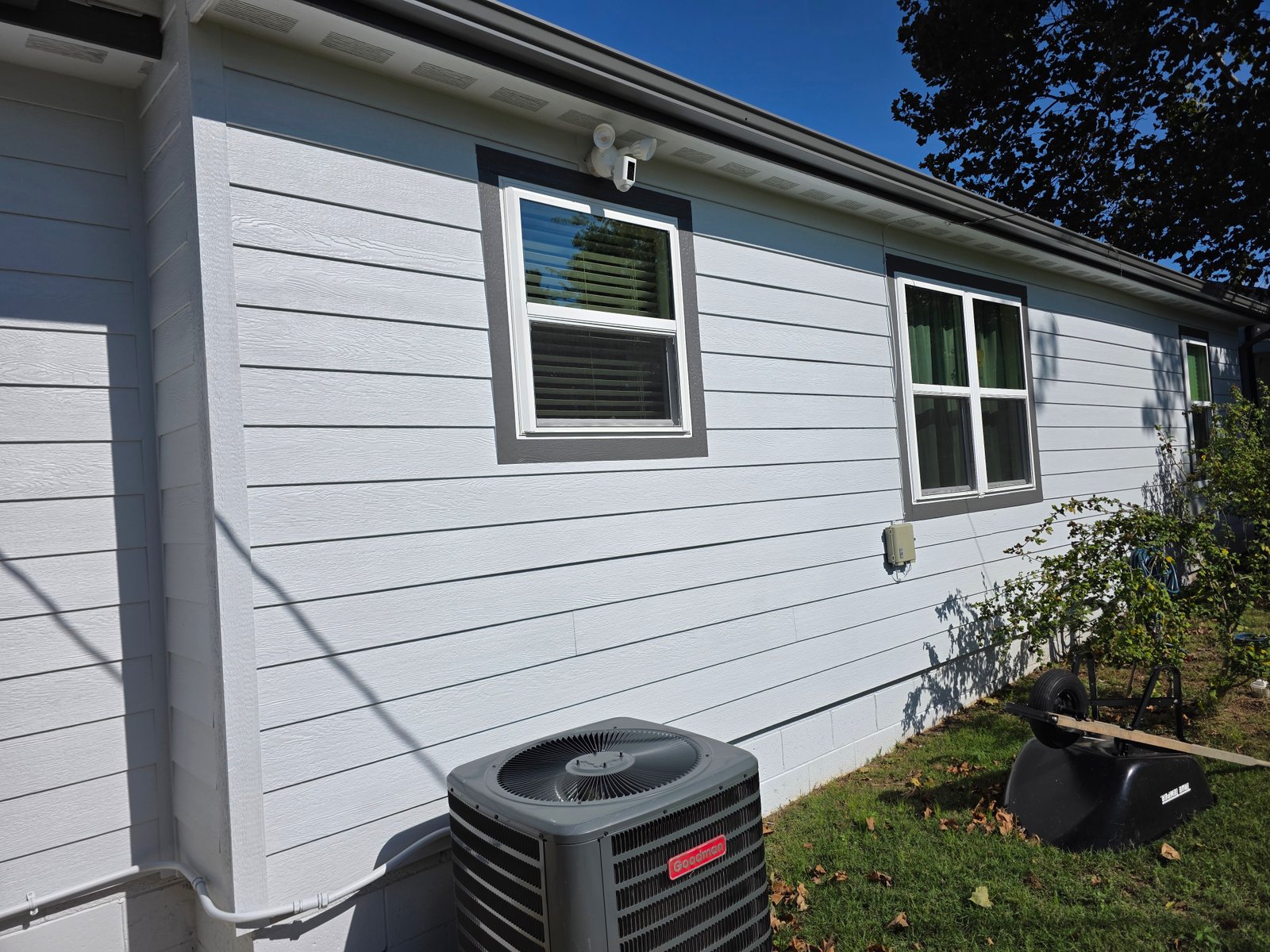 Siding installation project gallery - Project 122 - Image 20