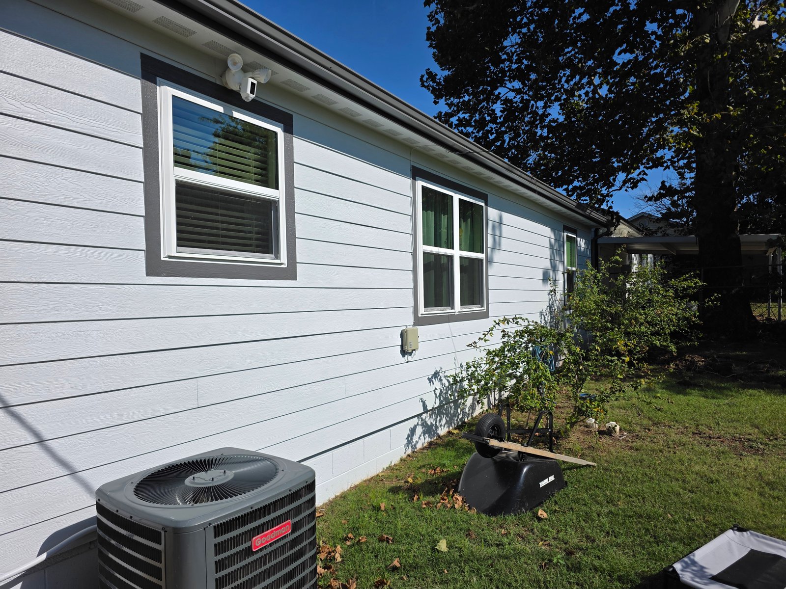 Siding installation project gallery - Project 122 - Image 21