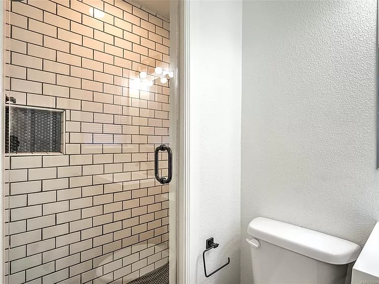 Tile installation project gallery - Project 103 - Image 2